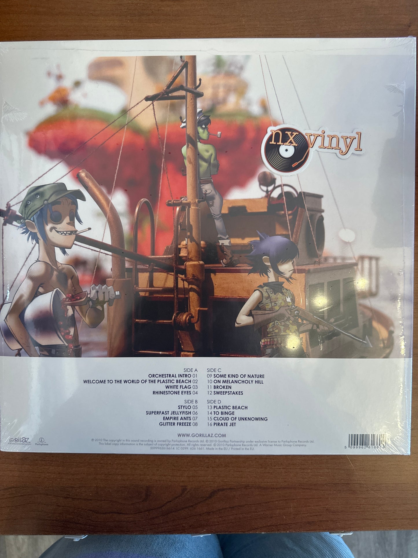 Plastic Beach - Gorillaz